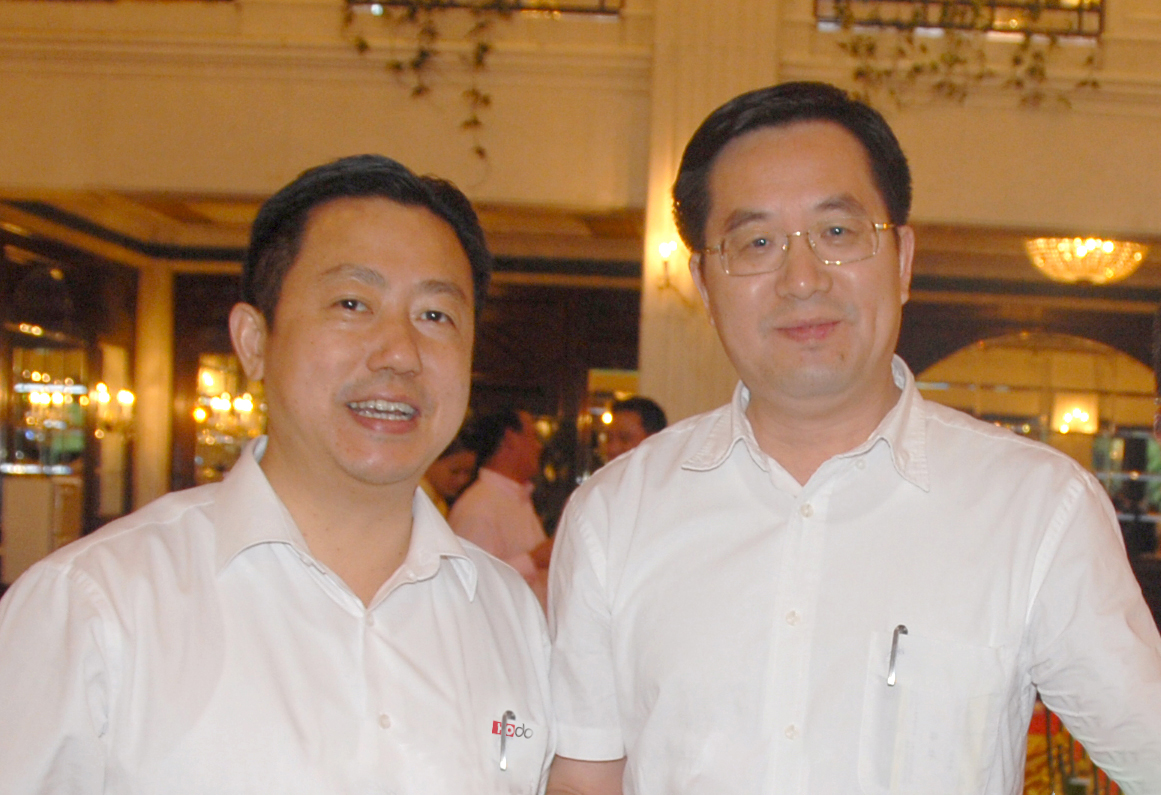中央政治局常委、國務(wù)院副總理丁薛祥與周海江合影